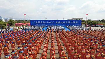 现代化地震应急救援 消防利剑出鞘