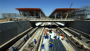 “千里眼”看“铁巨人”两不厌，创世无线安全监管助力多