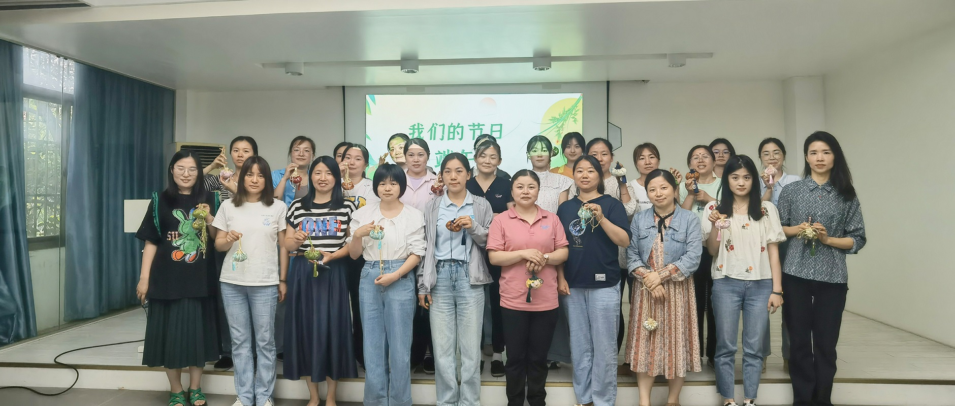 “香”约端午 共享安康 | 创世科技携手信息产业基地社区共同举办香囊DIY制作活动